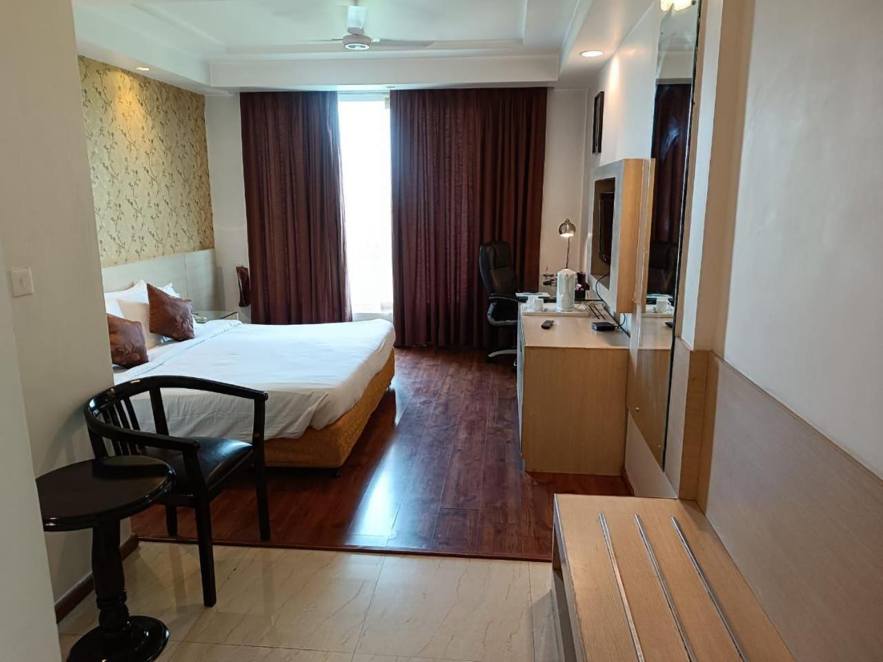 Hotel Amer Green'S Бхопал Экстерьер фото
